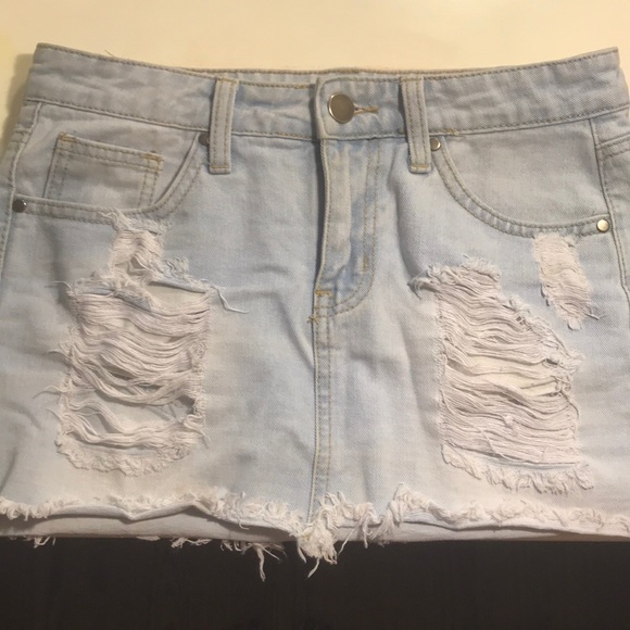 Forever 21 Dresses & Skirts - Forever 21 Denim Skirt